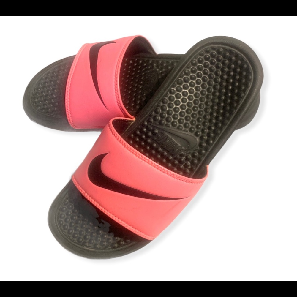 EUC Nike Slides Pink Size 6 Women’s